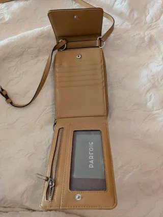 Bolso portamóvil Parfois estampado animal