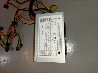 Fuente de Alimentación 700W