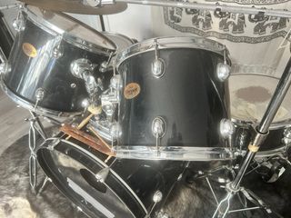 Batería Pearl Target Acústica