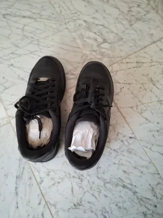 Nike Air Force 1 Negras Talla 38