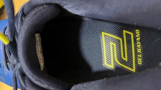 Zapatillas Asics running azul y amarillo