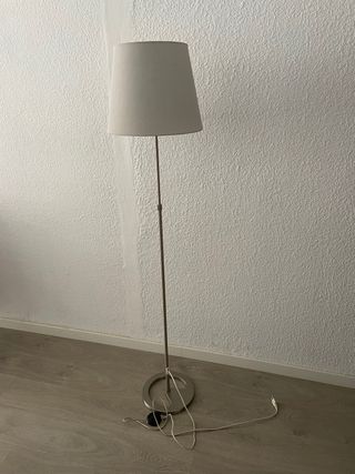 Lámpara de pie de Ikea