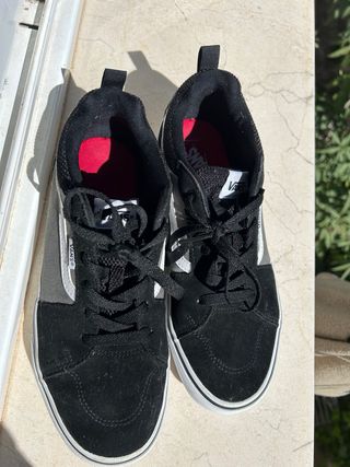 Vans negras y grises T.39