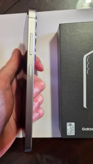 Samsung Galaxy S25 256GB Plata