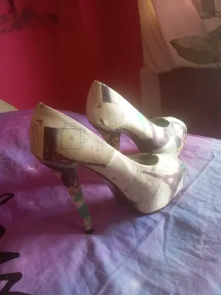 Zapatos de tacón Alicia en el País de las Maravill