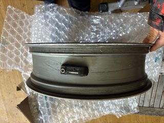 Llanta Trasera BMW R1200/1250 GS LC Seminueva