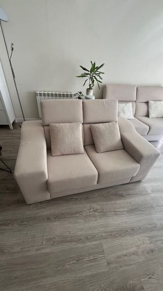 Divani beige per soggiorno