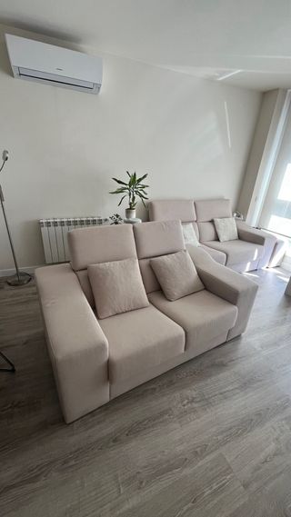 Divani beige per soggiorno