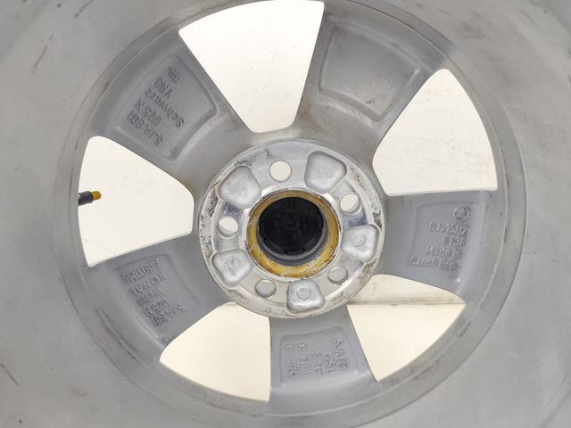 Unidad llanta Original para Skoda 5x100 de 15 pu