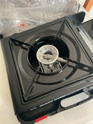 Fornello a gas portatile + 4 bombolette+ valigetta