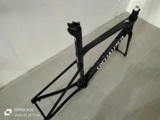 Cuadro carbono visto, sin raspones sin fisuras