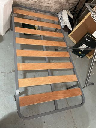 Somier metálico con láminas de madera