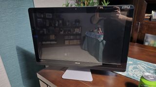 ASUS 21.5 i5 8GB RAM 250GB SSD