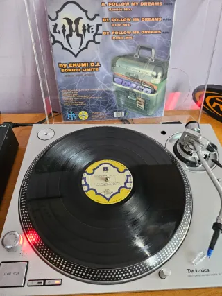 Sirago Feat. Chumi D.J. - Follow My Dreams