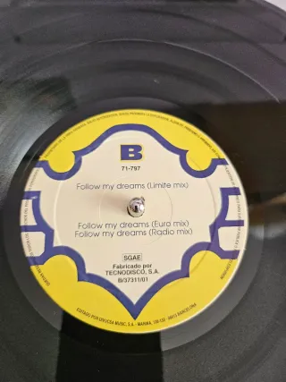 Sirago Feat. Chumi D.J. - Follow My Dreams