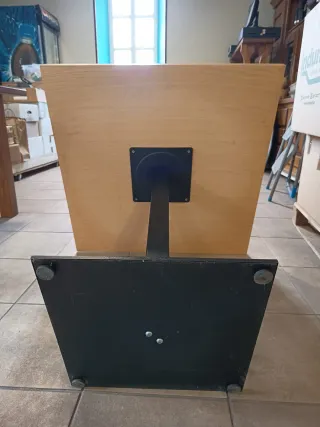 Mesa cuadrada hostelería madera y metal