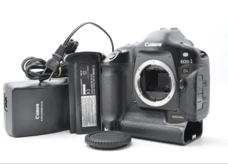 Canon EOS-1 Ds Mark I Cámara Digital. Con batería