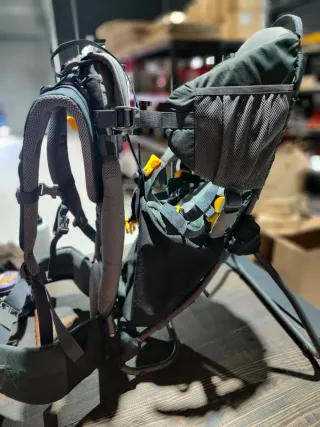 Mochila Portabebés Montaña senderismo trekking Deu