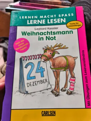 Zwei Ferkel stehen Kopf
