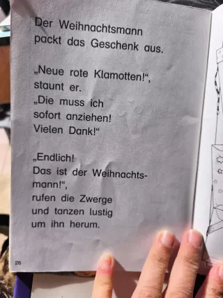 Zwei Ferkel stehen Kopf