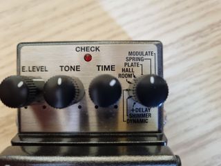 Pedal Boss RV-6 Reverb Guitarra