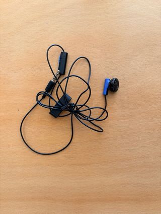Auriculares PS4 originales.