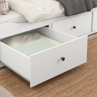 Diván HEMNES IKEA Blanco con sus 2 colchones ikea