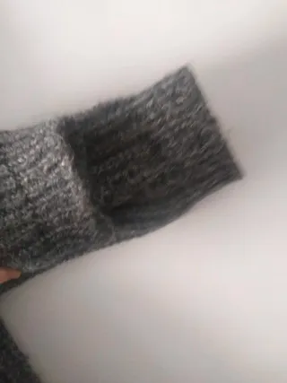 Jersey gris con cremallera