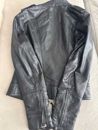 Chaqueta de piel negra mujer