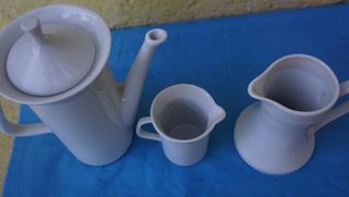 Tetera Santa Clara y otra porcelana ver fotos leer