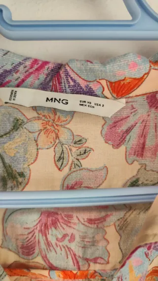 Camisa de verano floral beige