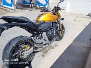 Honda CB600F Hornet Negra/Dorada
