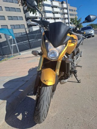 Honda CB600F Hornet Negra/Dorada