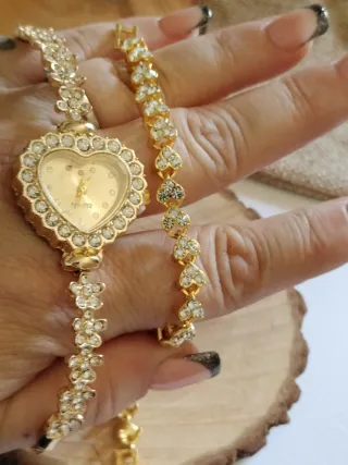 Conjunto reloj y pulsera brillantes