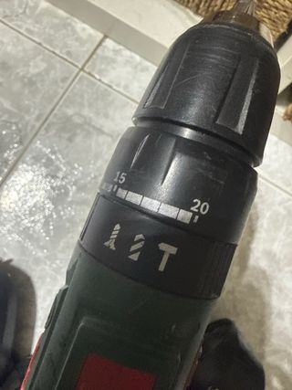 Taladro Bosch PSB 1800 LI-2 + Cargador + 2 Batería