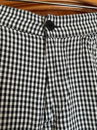 Pantalón pirata cuadros vichy Zara