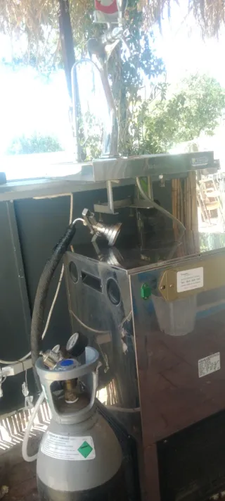 Grifo de cerveza con media luna