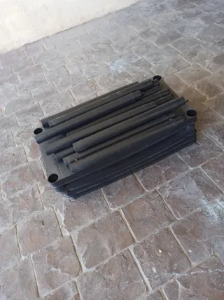 Estantería de plástico negra