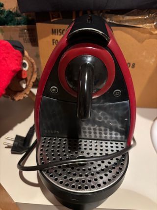 Cafetera Nespresso Krups Roja