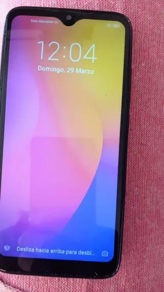 Móvil Xiaomi Redmi 7 Con cargador