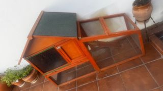 Casa de madera para conejos exterior