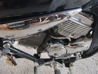 Kymco Venox Moto Cruiser Negra