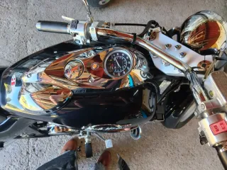 Kymco Venox Moto Cruiser Negra