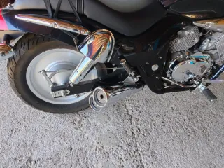 Kymco Venox Moto Cruiser Negra