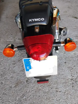 Kymco Venox Moto Cruiser Negra