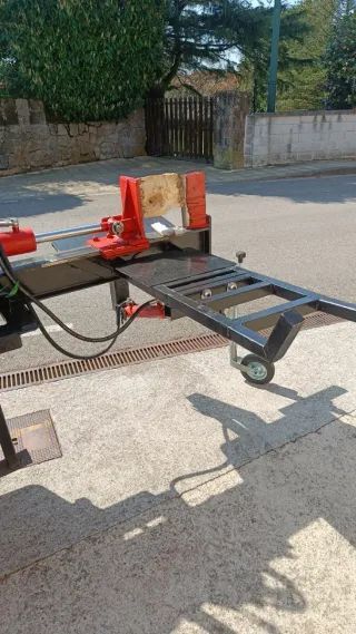 Máquina para picar leña