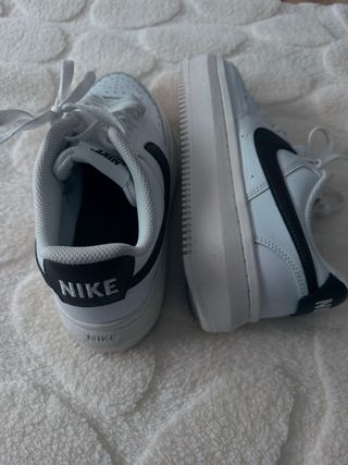 Zapatillas Nike Court Vision Alta Blancas Marrón