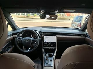 Lexus LBX  ELEGANT +