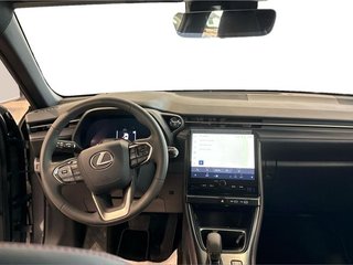Lexus LBX  ELEGANT +