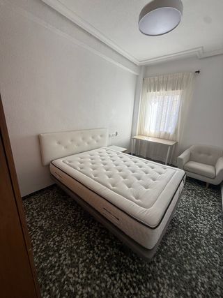 Alquiler piso 4 habitaciones junto a Av. Abenarabi